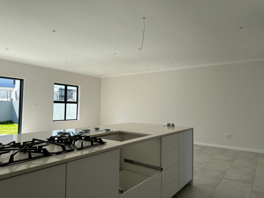 4 Bedroom Property for Sale in Sandown Western Cape